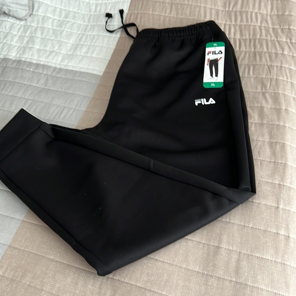 NWT (FILA ) men’s Joggers size XL - Picture 11 of 16